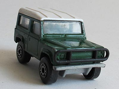 r218b_landrover_90.jpg (18967 Byte)